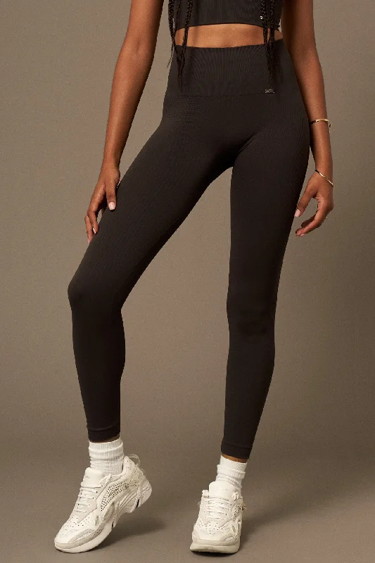 Flow Leggings Dark Brown Stylish Sweat-Proof Leggings