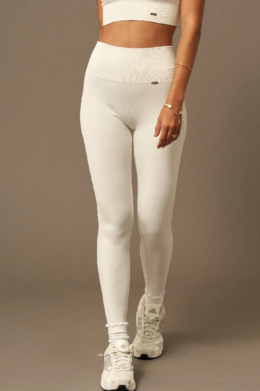Bliss Leggings White Fashionable High-Rise Workout Leggings