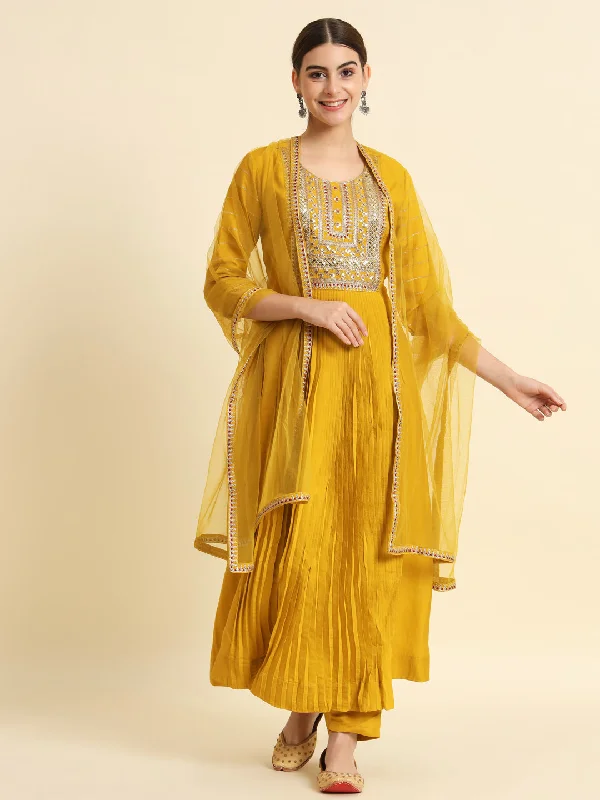 Women Round Neck Sequence Embroidered Work Pure Chanderi Silk Fabric Kurta & Pant With Dupatta Set - Taantav Formal Dress Pants