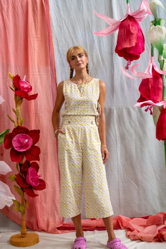 ¾ Button Pants – Confetti Print Trendy Wide-Legged Trousers