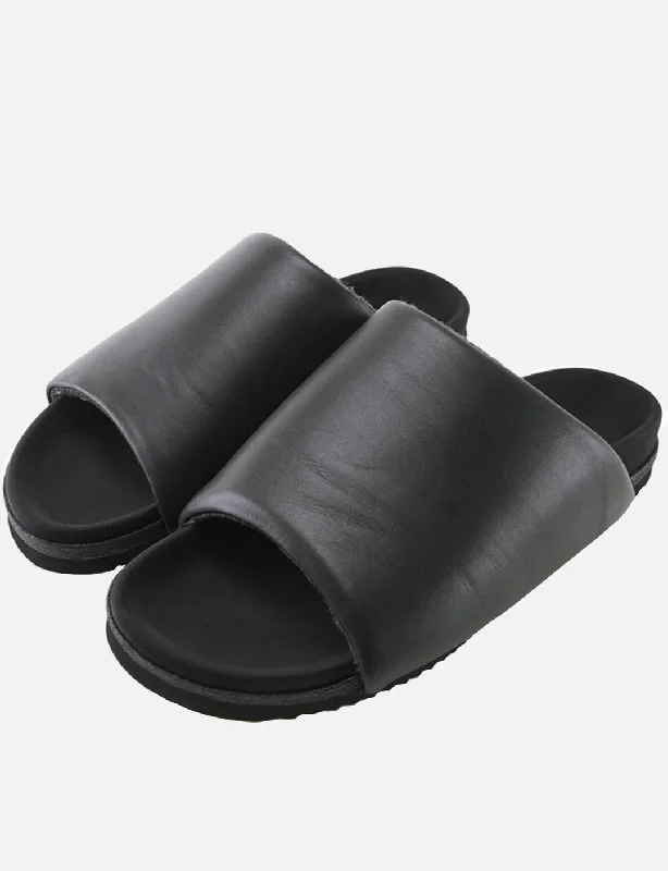 Leather Slider in Black